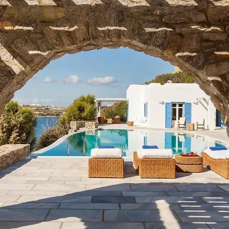 Excellent Mykonos Psarrou Delta 5 Bedrooms Stunning Sea Views فيلة Mykonos Town